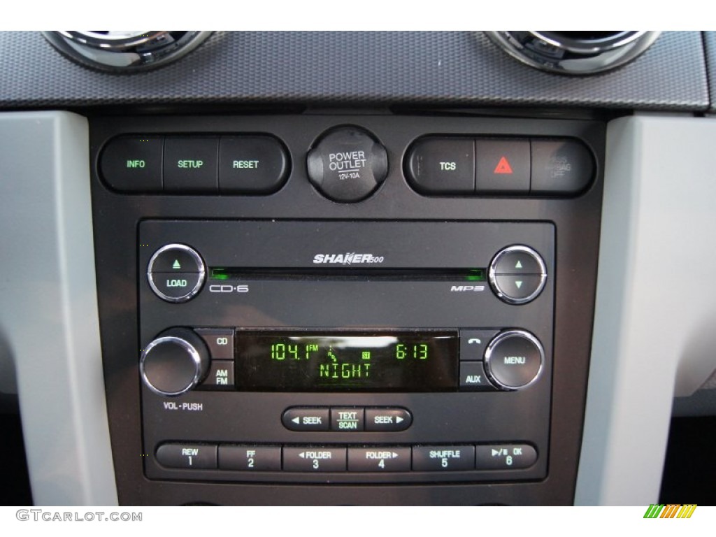 2009 Ford Mustang GT/CS California Special Coupe Audio System Photos