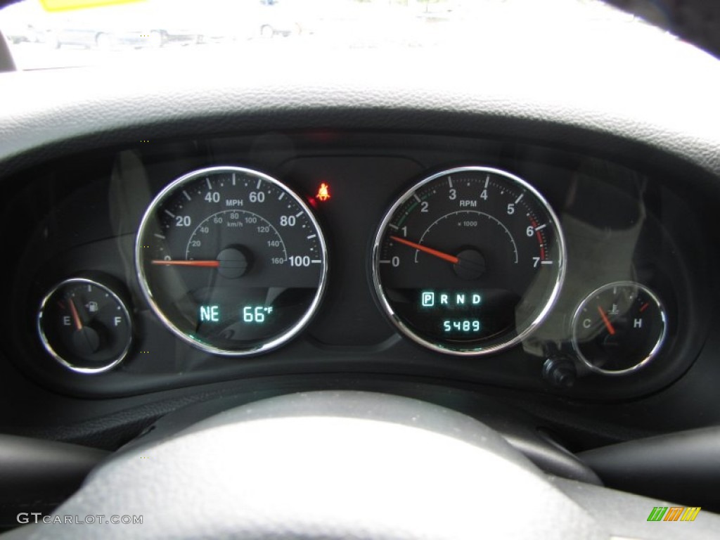 2011 Jeep Wrangler Unlimited Rubicon 4x4 Gauges Photo #56247631