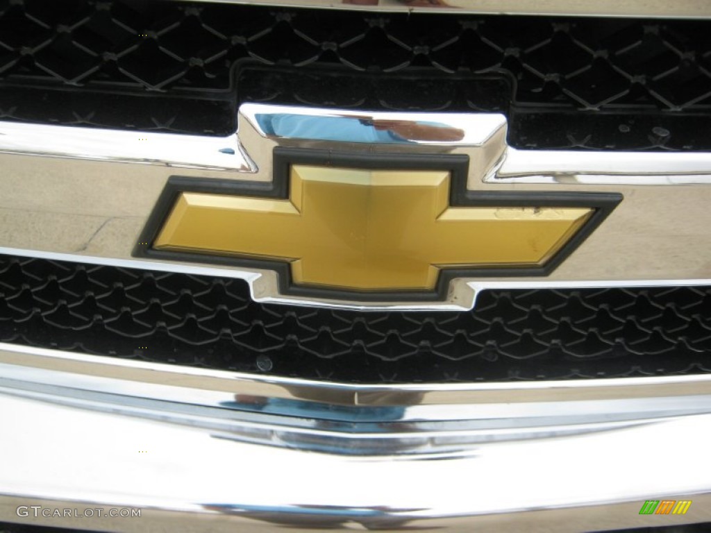 2010 Chevrolet Silverado 1500 LT Crew Cab Marks and Logos Photos