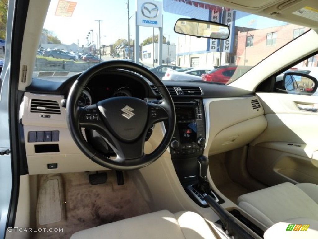 2010 Kizashi SE - Ice Blue Metallic / Beige photo #12