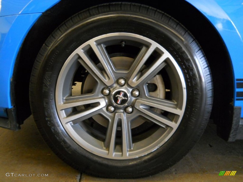 2010 Ford Mustang V6 Coupe Wheel Photo #56257997