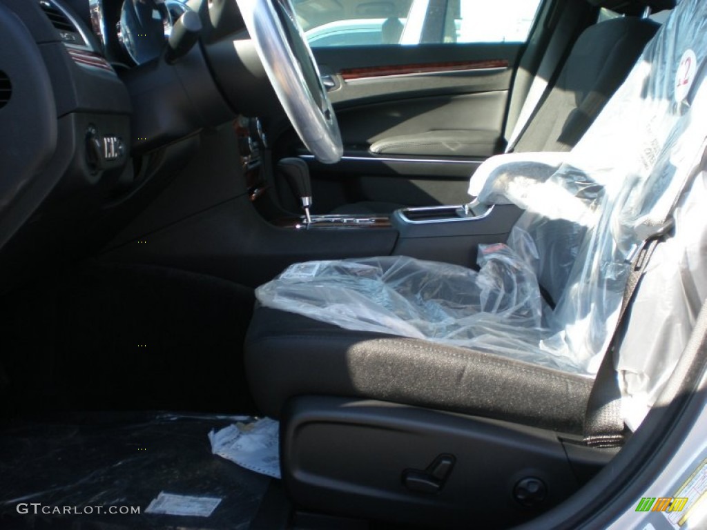 2012 300  - Bright Silver Metallic / Black photo #4