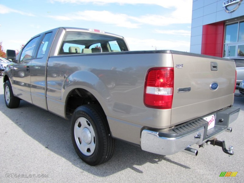 2005 F150 XL SuperCab - Arizona Beige Metallic / Tan photo #3