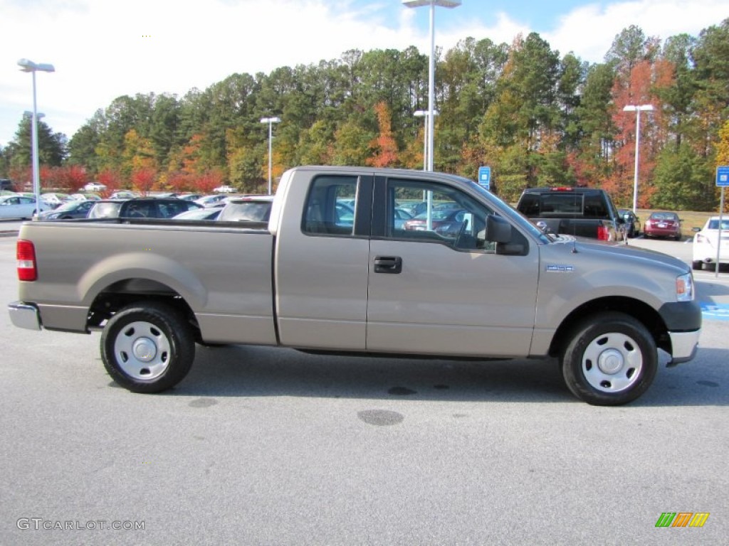 2005 F150 XL SuperCab - Arizona Beige Metallic / Tan photo #6
