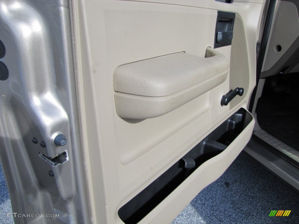2005 F150 XL SuperCab - Arizona Beige Metallic / Tan photo #19