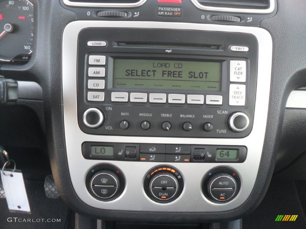 2009 Volkswagen Eos Komfort Controls Photo #56263229