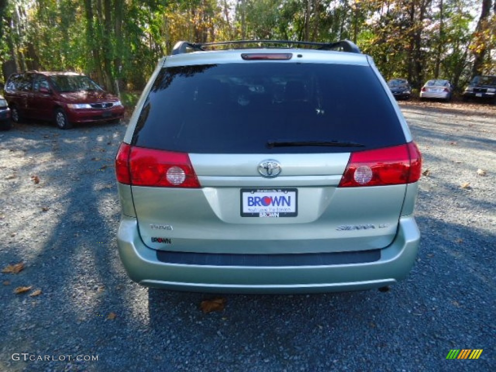 2009 Sienna LE - Silver Pine Mica / Taupe photo #6