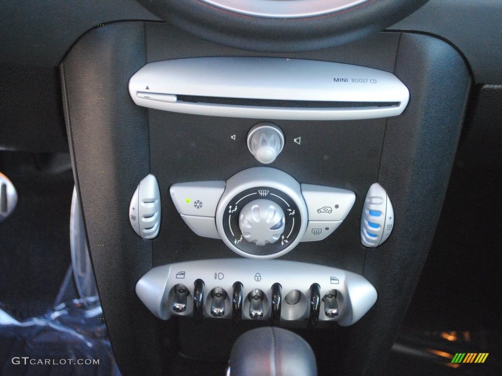 2010 Mini Cooper S Hardtop Controls Photo #56268176