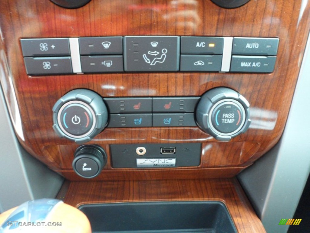 2010 F150 Lariat SuperCrew - Ingot Silver Metallic / Black photo #40