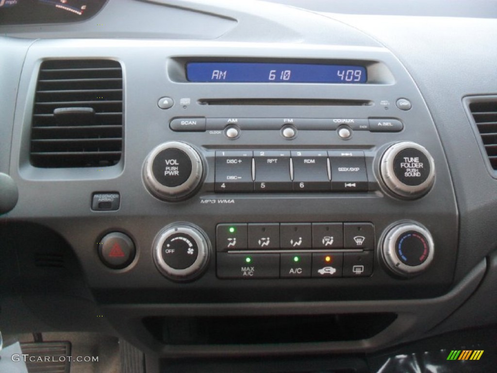 2006 Honda Civic LX Sedan Controls Photo #56273522