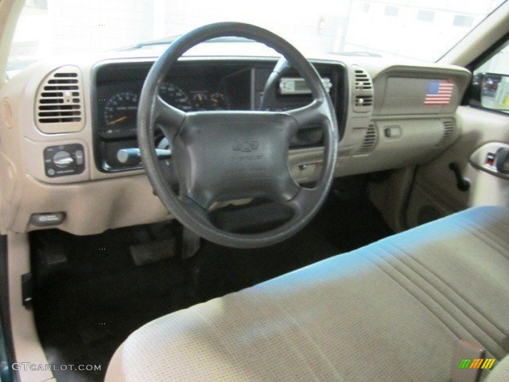 1997 Chevrolet C/K C1500 Regular Cab Neutral Shale Dashboard Photo #56276991