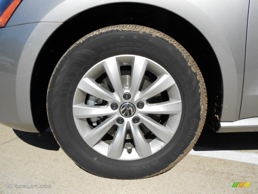 2012 Volkswagen Passat 2.5L S Wheel Photo #56277510