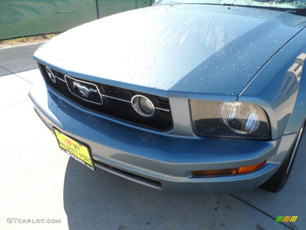 2006 Mustang V6 Premium Coupe - Windveil Blue Metallic / Light Parchment photo #10