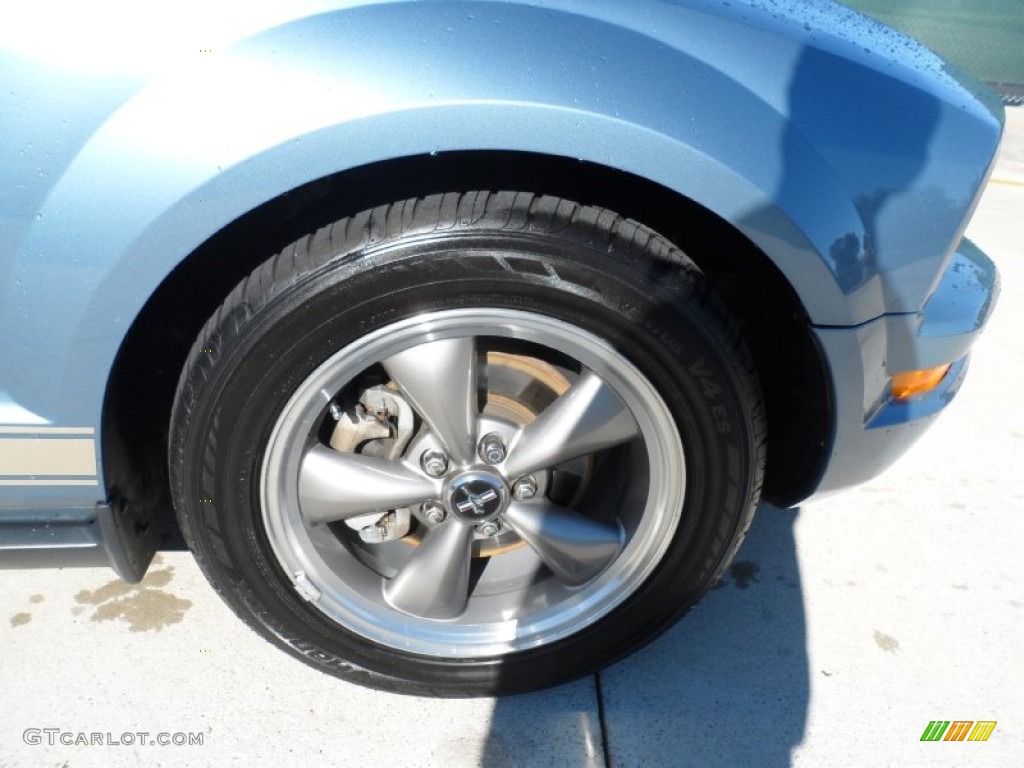2006 Mustang V6 Premium Coupe - Windveil Blue Metallic / Light Parchment photo #14
