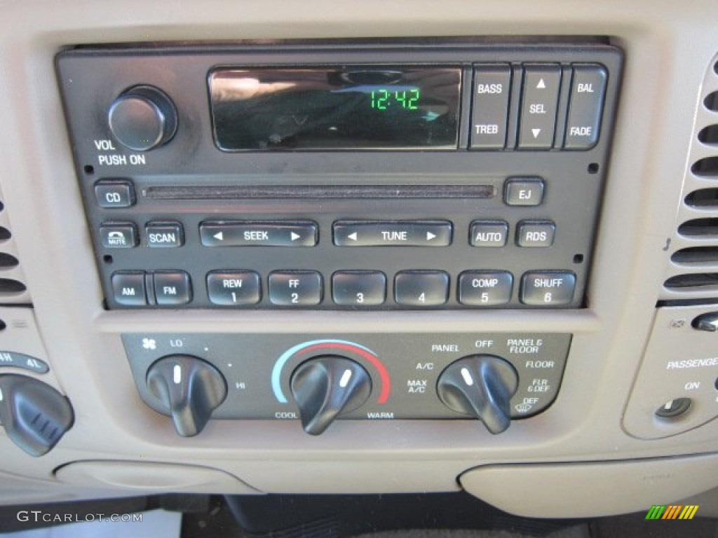 2003 F150 XLT SuperCab 4x4 - Toreador Red Metallic / Medium Parchment Beige photo #19