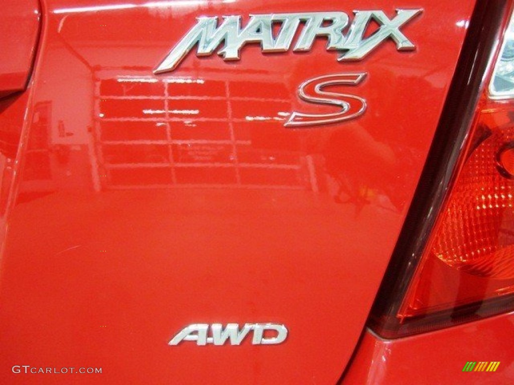 2009 Matrix S AWD - Radiant Red / Dark Charcoal photo #9