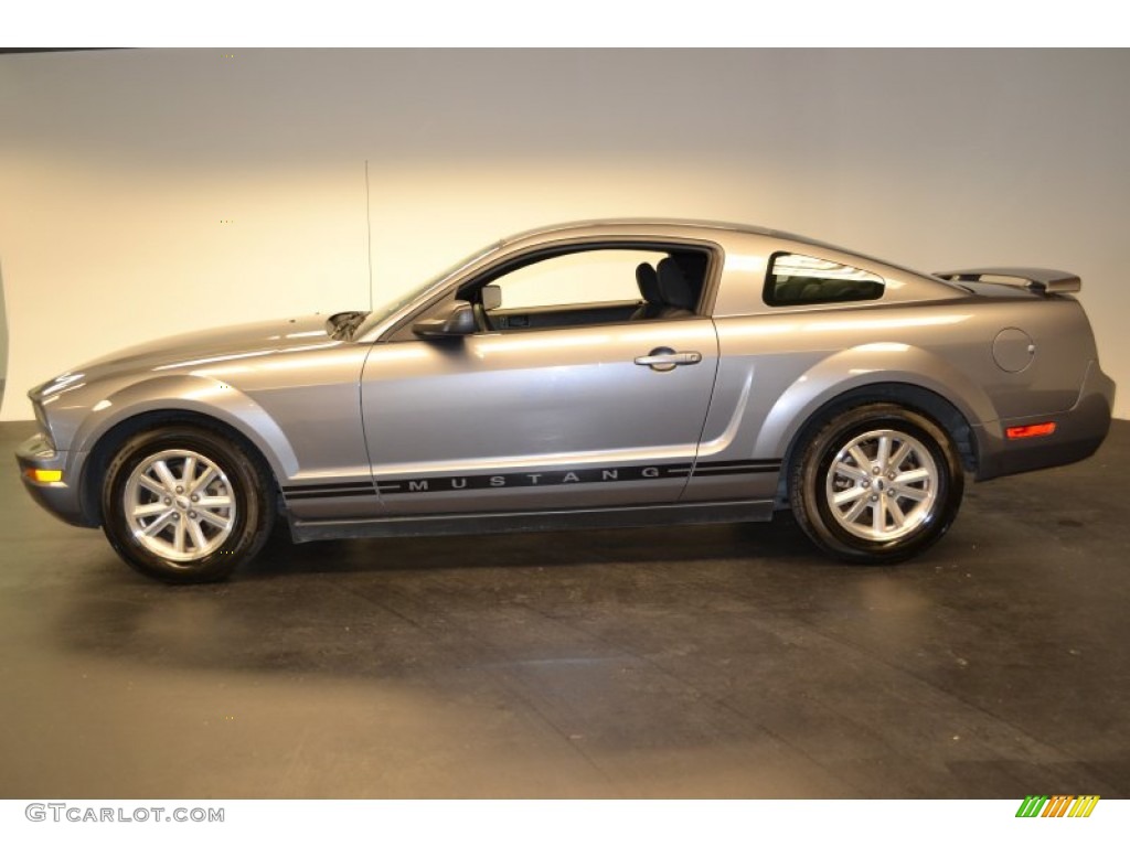 2006 Mustang V6 Deluxe Coupe - Tungsten Grey Metallic / Dark Charcoal photo #3