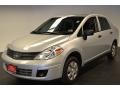 Brillant Silver - Versa 1.6 Sedan Photo No. 1
