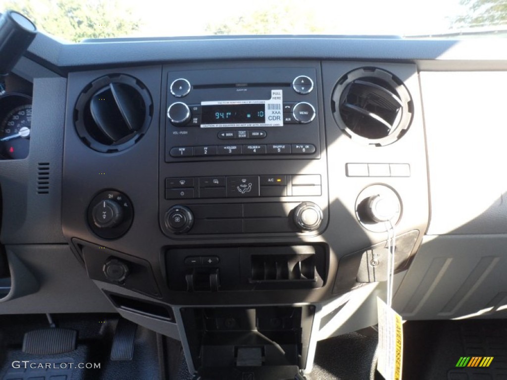 2012 F250 Super Duty XL Crew Cab 4x4 - Oxford White / Steel photo #27