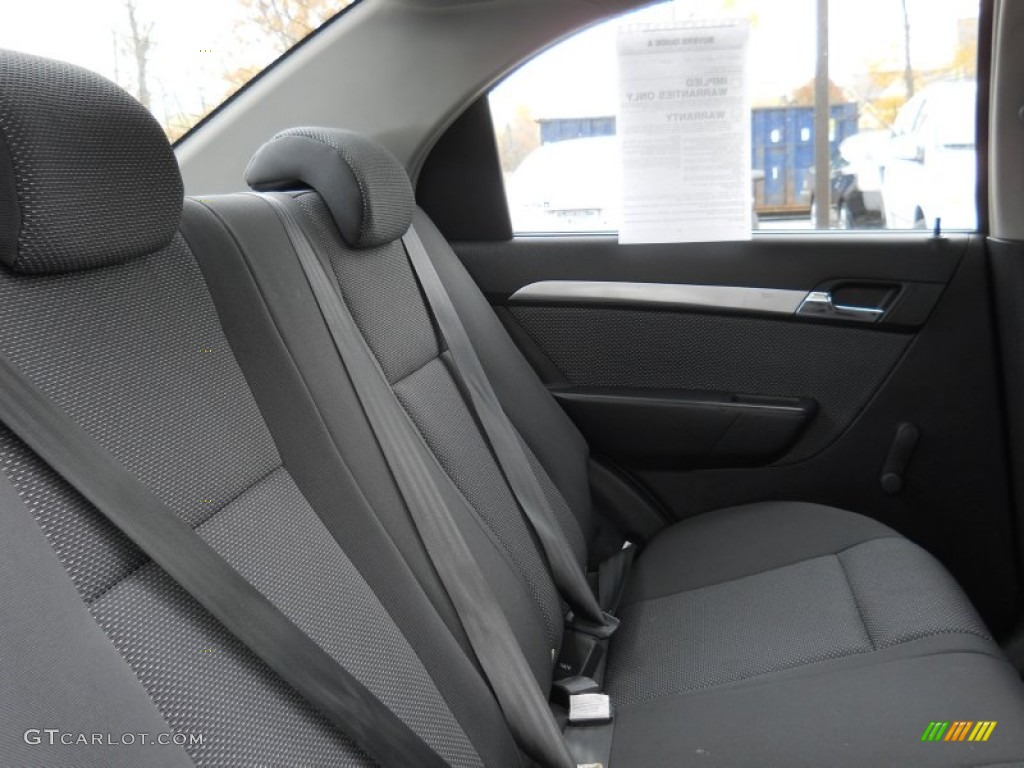 2010 Aveo LT Sedan - Medium Gray / Charcoal photo #8