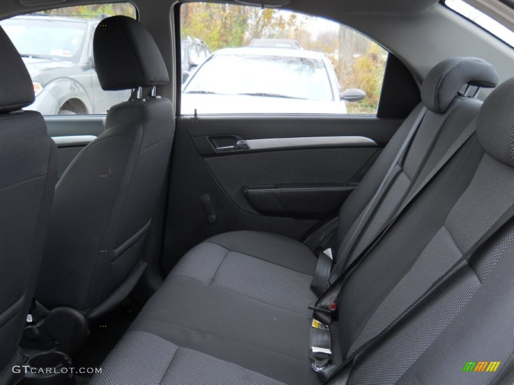 2010 Aveo LT Sedan - Medium Gray / Charcoal photo #18