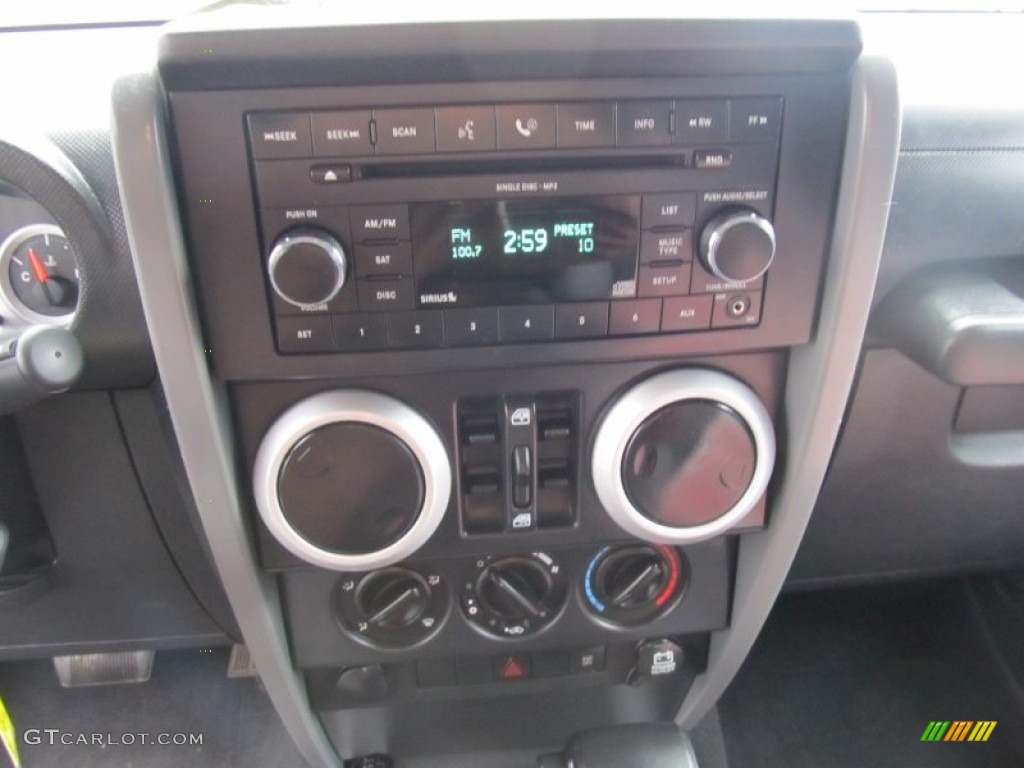 2008 Wrangler Unlimited Sahara 4x4 - Rescue Green Metallic / Dark Slate Gray/Med Slate Gray photo #11