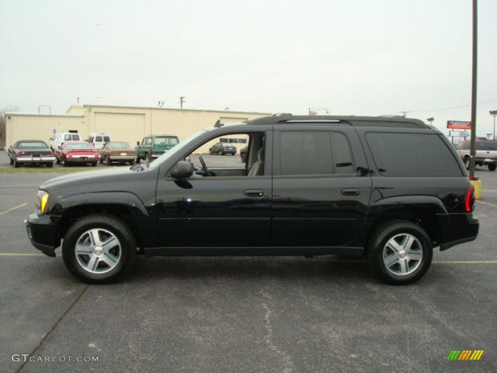 2006 TrailBlazer EXT LS 4x4 - Black / Light Gray photo #1