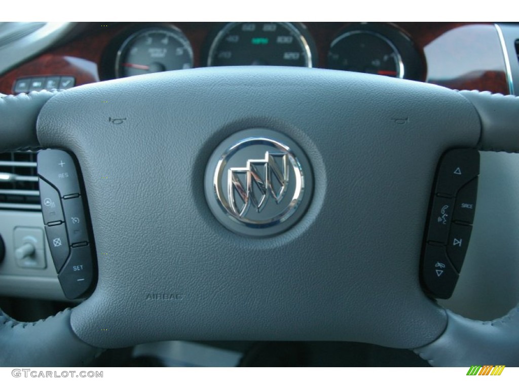 2009 Buick Lucerne CXL Controls Photo #56289006