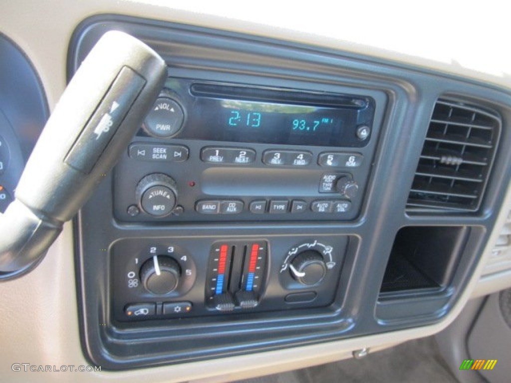 2005 GMC Sierra 1500 Work Truck Regular Cab 4x4 Audio System Photo #56290095