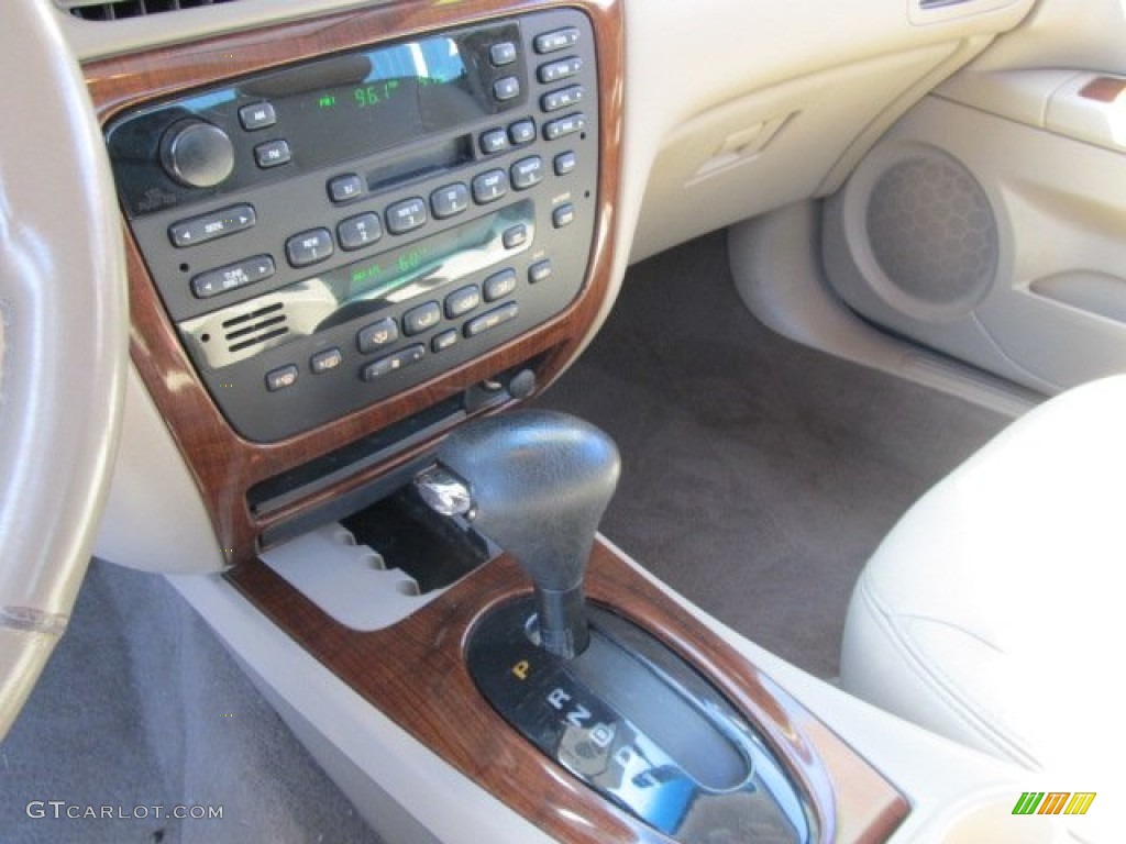 2003 Ford Taurus SEL Controls Photo #56292126