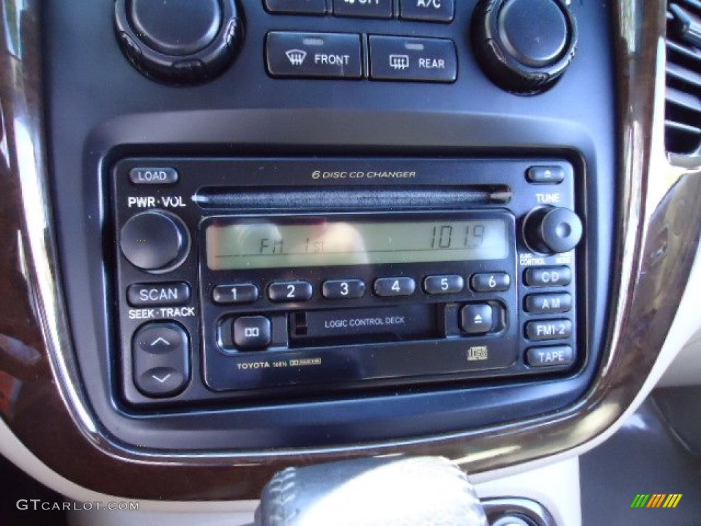 2002 Highlander V6 4WD - Electric Green Mica / Ivory photo #18