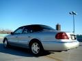 2001 Silver Frost Metallic Lincoln Continental   photo #21