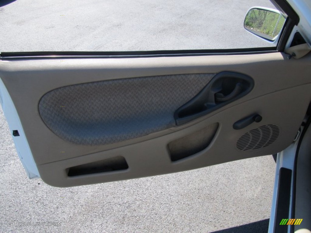 1998 Cavalier Coupe - Bright White / Gray photo #6