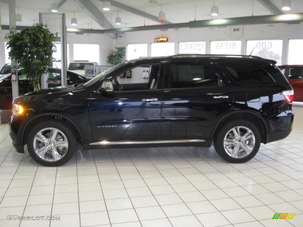 2011 Durango Citadel 4x4 - Blackberry Pearl / Black/Tan photo #1