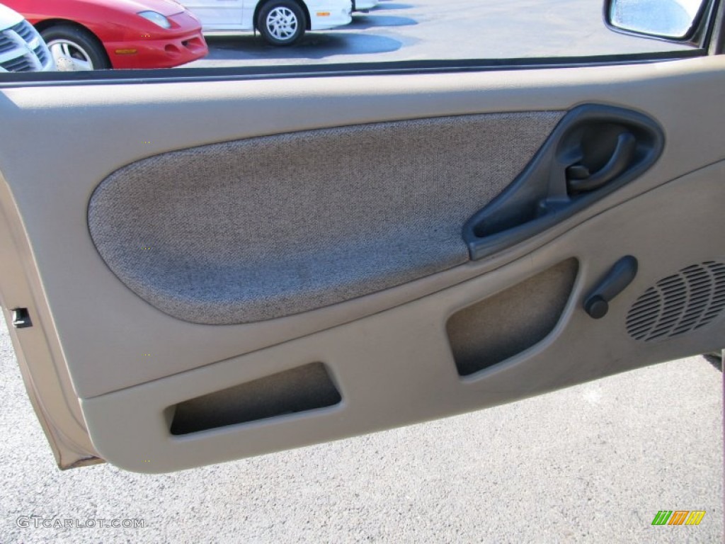 2000 Cavalier Coupe - Medium Sunset Gold Metallic / Neutral photo #8