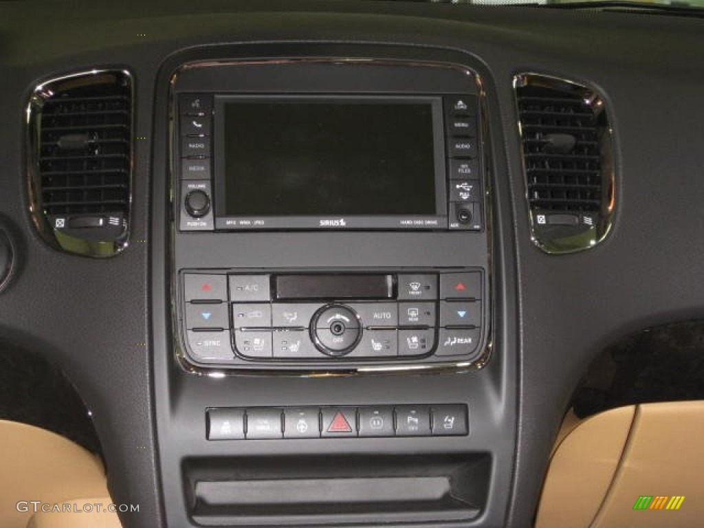 2011 Durango Citadel 4x4 - Blackberry Pearl / Black/Tan photo #25