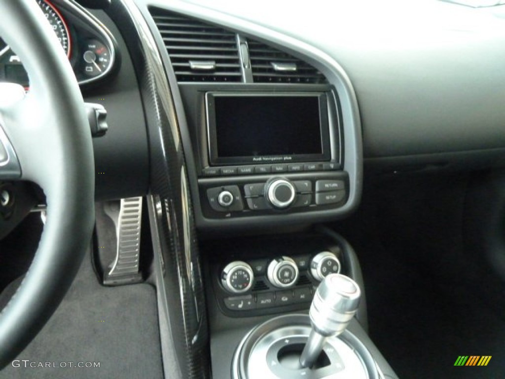 2012 Audi R8 5.2 FSI quattro Controls Photo #56298045
