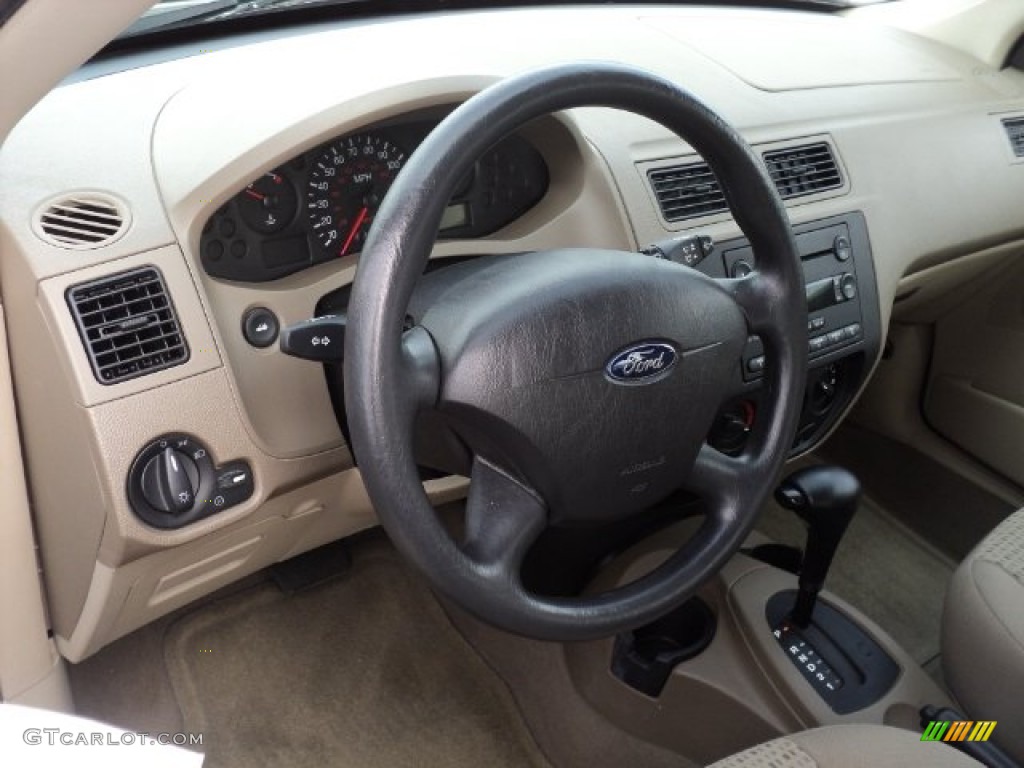 2007 Ford Focus ZXW SES Wagon Dark Pebble/Light Pebble Steering Wheel Photo #56298453