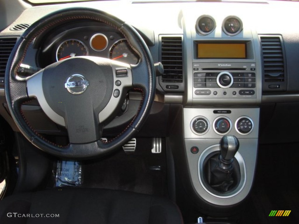 2007 Nissan Sentra SE-R Spec V SE-R Charcoal Dashboard Photo #56300139