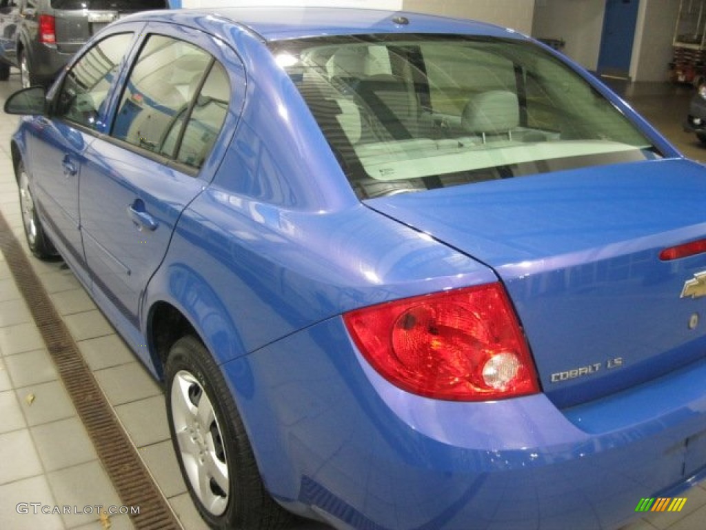 2008 Cobalt LS Sedan - Blue Flash Metallic / Gray photo #8