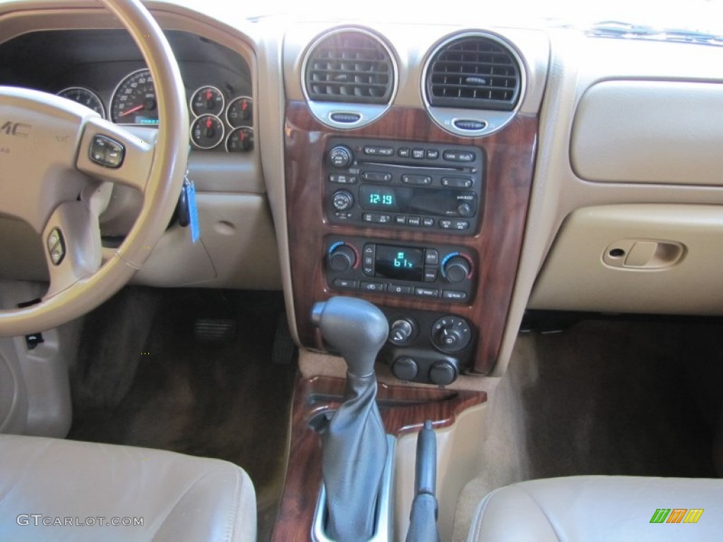 2003 GMC Envoy SLT Controls Photos