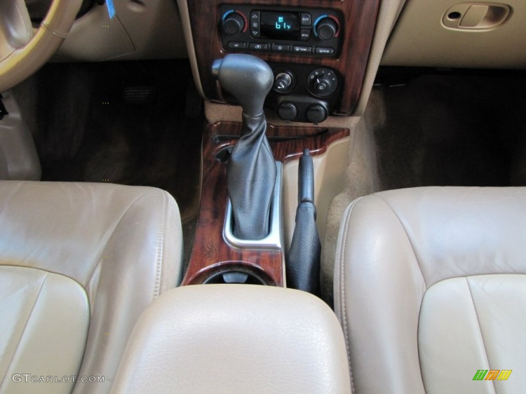 2003 GMC Envoy SLT Transmission Photos