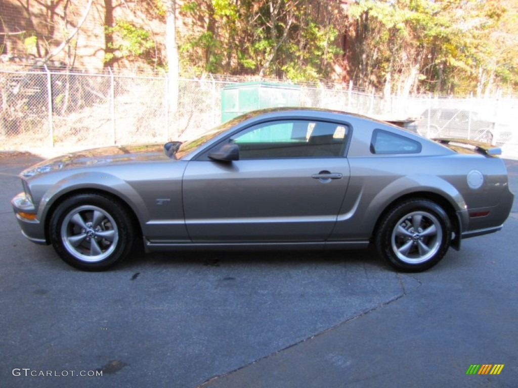 2005 Mustang GT Deluxe Coupe - Mineral Grey Metallic / Dark Charcoal photo #2