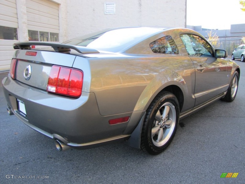 2005 Mustang GT Deluxe Coupe - Mineral Grey Metallic / Dark Charcoal photo #5