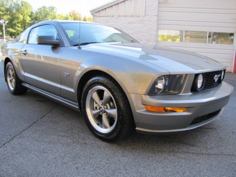 2005 Ford Mustang GT Deluxe Coupe Data, Info and Specs