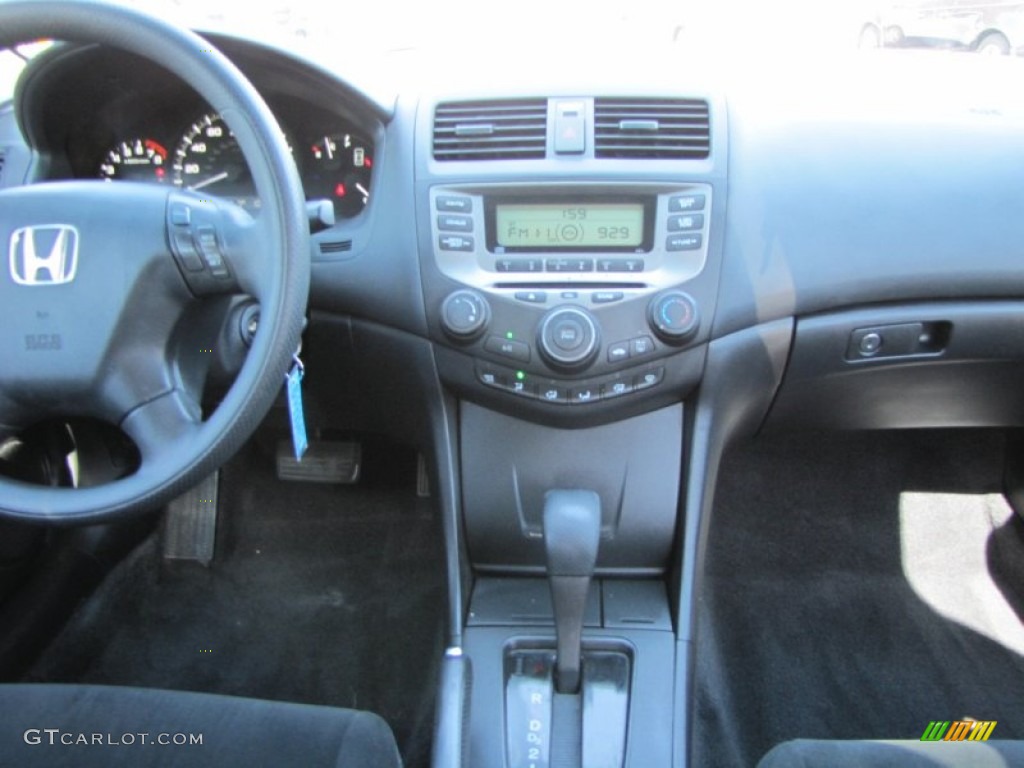 2006 Accord Value Package Sedan - Alabaster Silver Metallic / Black photo #17