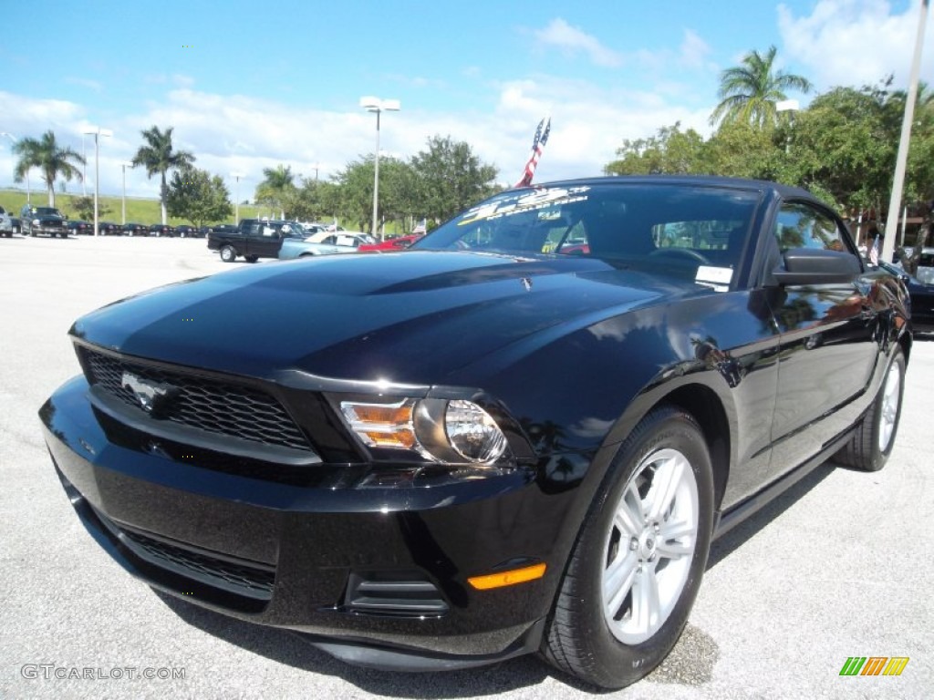 2011 Mustang V6 Premium Convertible - Ebony Black / Charcoal Black photo #14