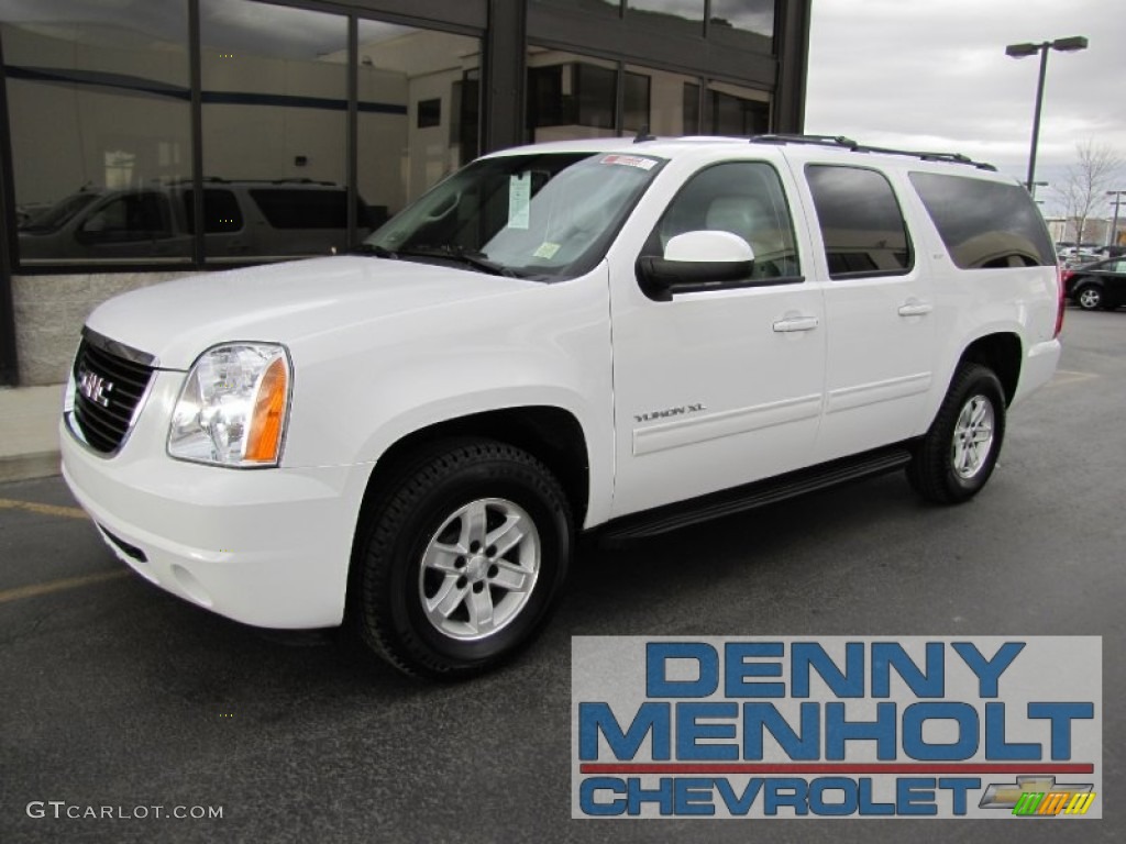 Summit White GMC Yukon