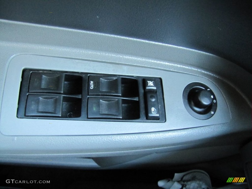 2005 300  - Bright Silver Metallic / Dark Slate Gray/Medium Slate Gray photo #8