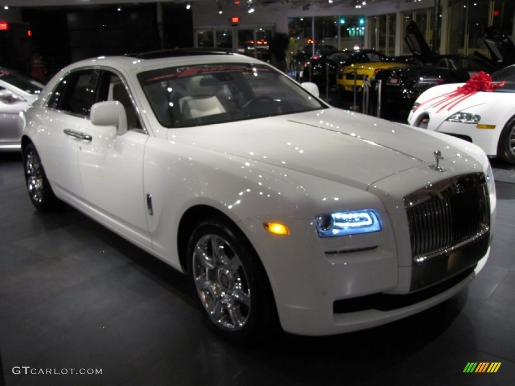 English White 2011 Rolls-Royce Ghost Standard Ghost Model Exterior Photo #56315709